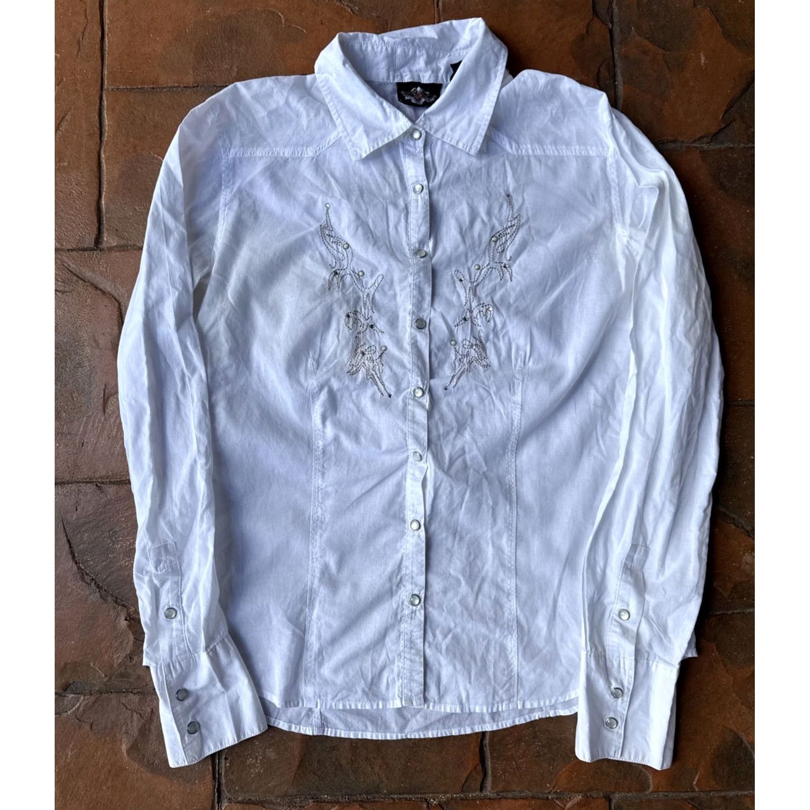 Harley Davidson VINTAGE Harley-Davidson Pearl Snap Shirt Women’s M Rhinestone Embroidered 90s Casual Button-Up Sweatshirt? Size M / US 6-8 / IT 42-44 - 3 Thumbnail