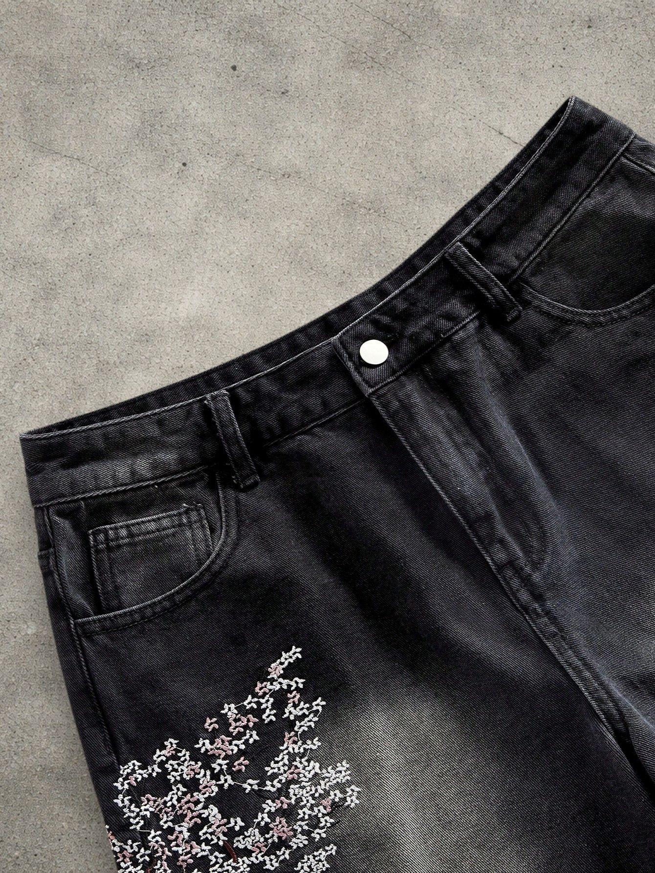 Japanese Brand Vintage floral shorts Size US 32 / EU 48 - 4 Thumbnail