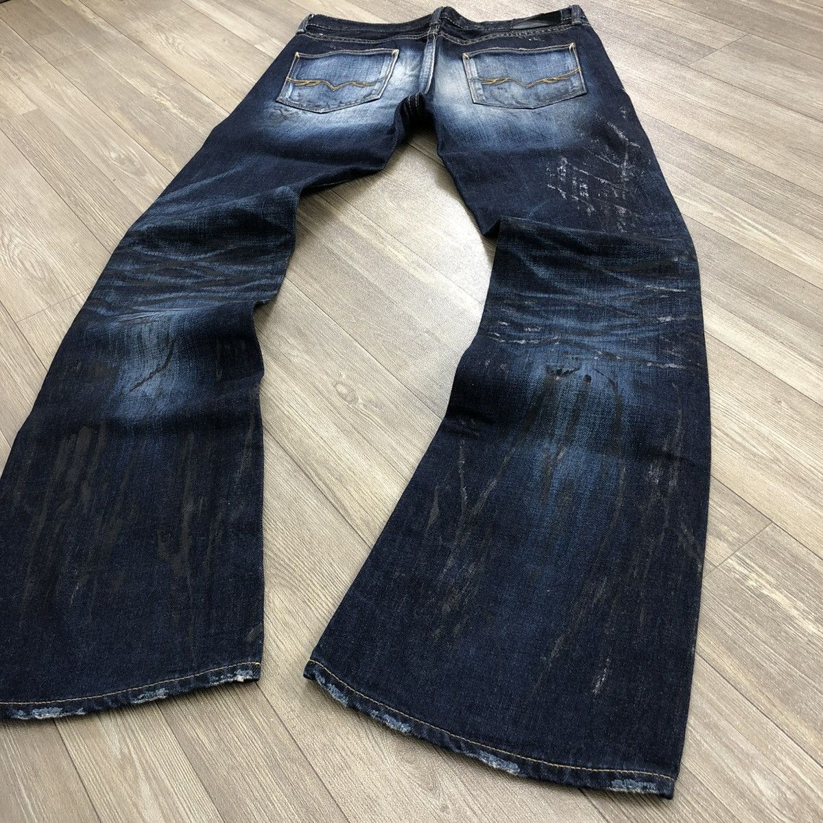GOSTAR DE FUGA × If Six Was Nine × Tornado Mart 🇯🇵 2000s Fuga Devil Vomits Claw Mark Distressed Flared Jeans Size US 30 / EU 46 - 23 Thumbnail