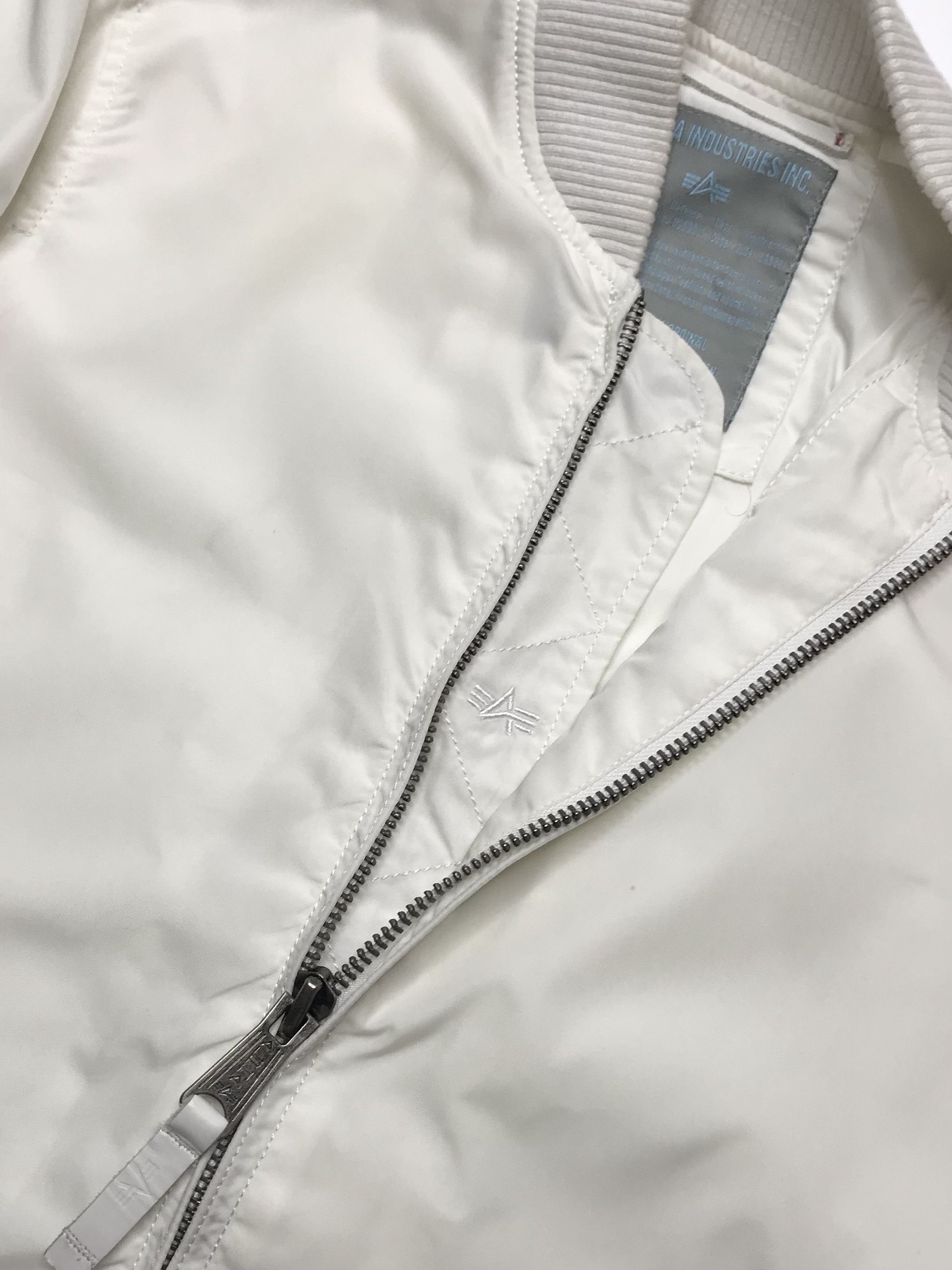 Alpha Industries Alpha Industries Bomber Nylon LKZ10014 White Size L / US 10 / IT 46 - 8 Thumbnail