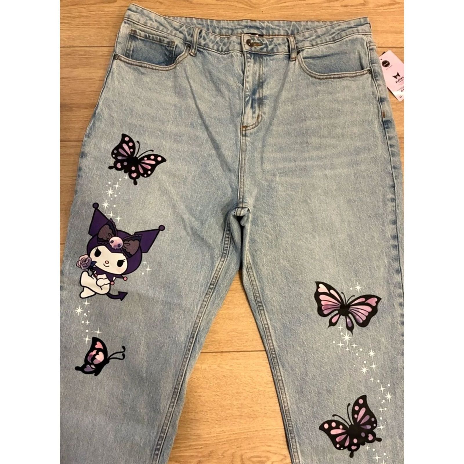 Vintage NWT Hello Kitty x Hot Topic Sanrio Mom Jeans Butterfly Garden 19/2X Women Jeans NWT Sanrio Butterfly Garden 19/2X Women Jeans Size 40" / US 18 - 2 Thumbnail