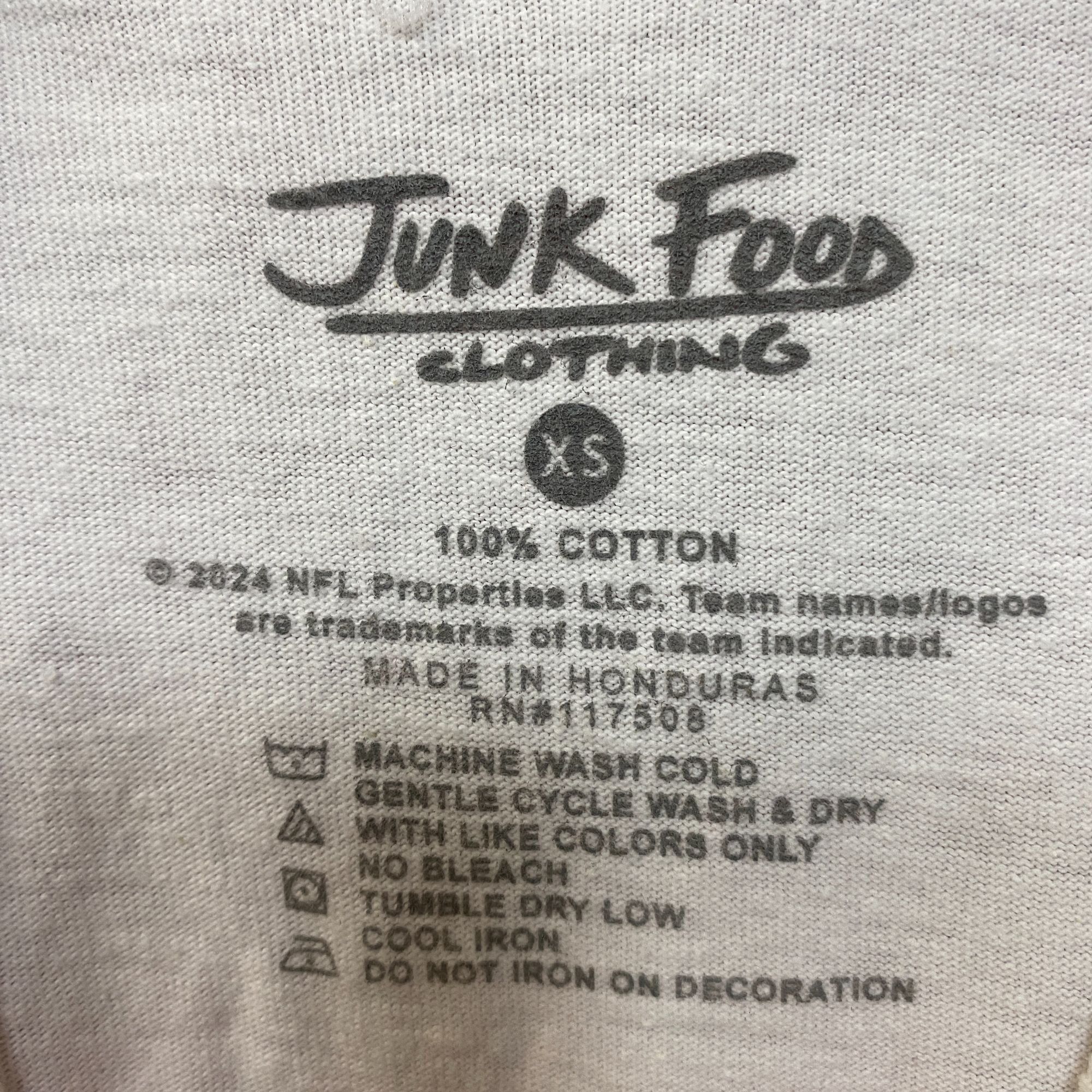 Junk Food Junk Food NFL Miami Dolphins Throwback Helmet Logo T- Shirt Size US XS / EU 42 / 0 - 4 Thumbnail