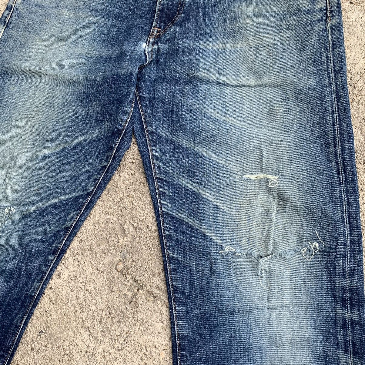 Undercover × Uniqlo Vintage Faded Two Tone Uniqlo Distressed Jeans Denim W33 Size US 33 - 8 Thumbnail