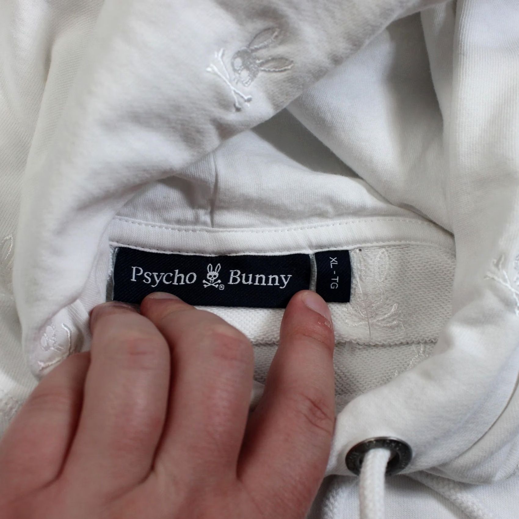 Psycho Bunny Psycho Bunny Hoodie Mens XL White Allover Skull Bunny Fleece Pullover Streetwear Size US XL / EU 56 / 4 - 3 Thumbnail