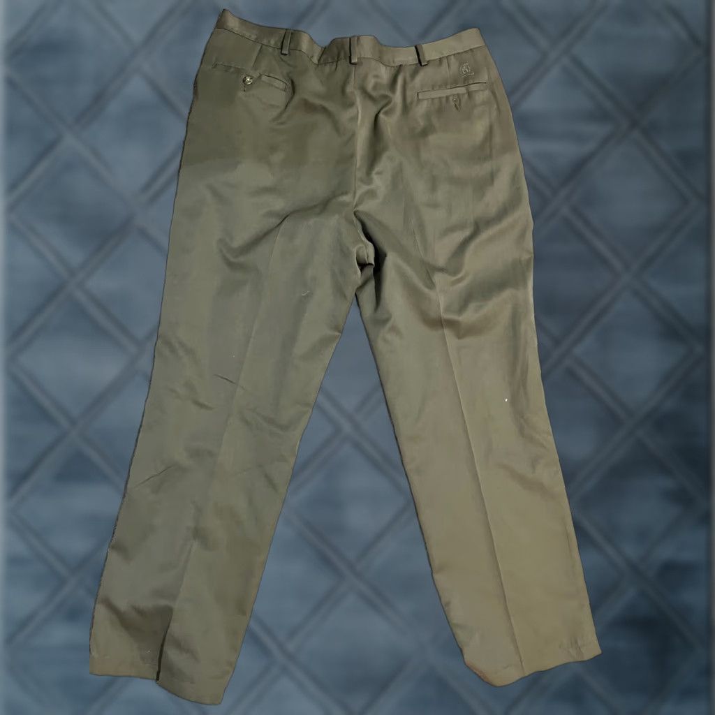 Tommy Hilfiger VINTAGE Tommy Hilfiger Pants Flat Front 42x32 Green Classic Mens Pants 42 Regular Polyester Microfiber Wrinkle Resistant 90s Preppy Vintage Core Men Size US 42 / EU 58 - 1 Thumbnail