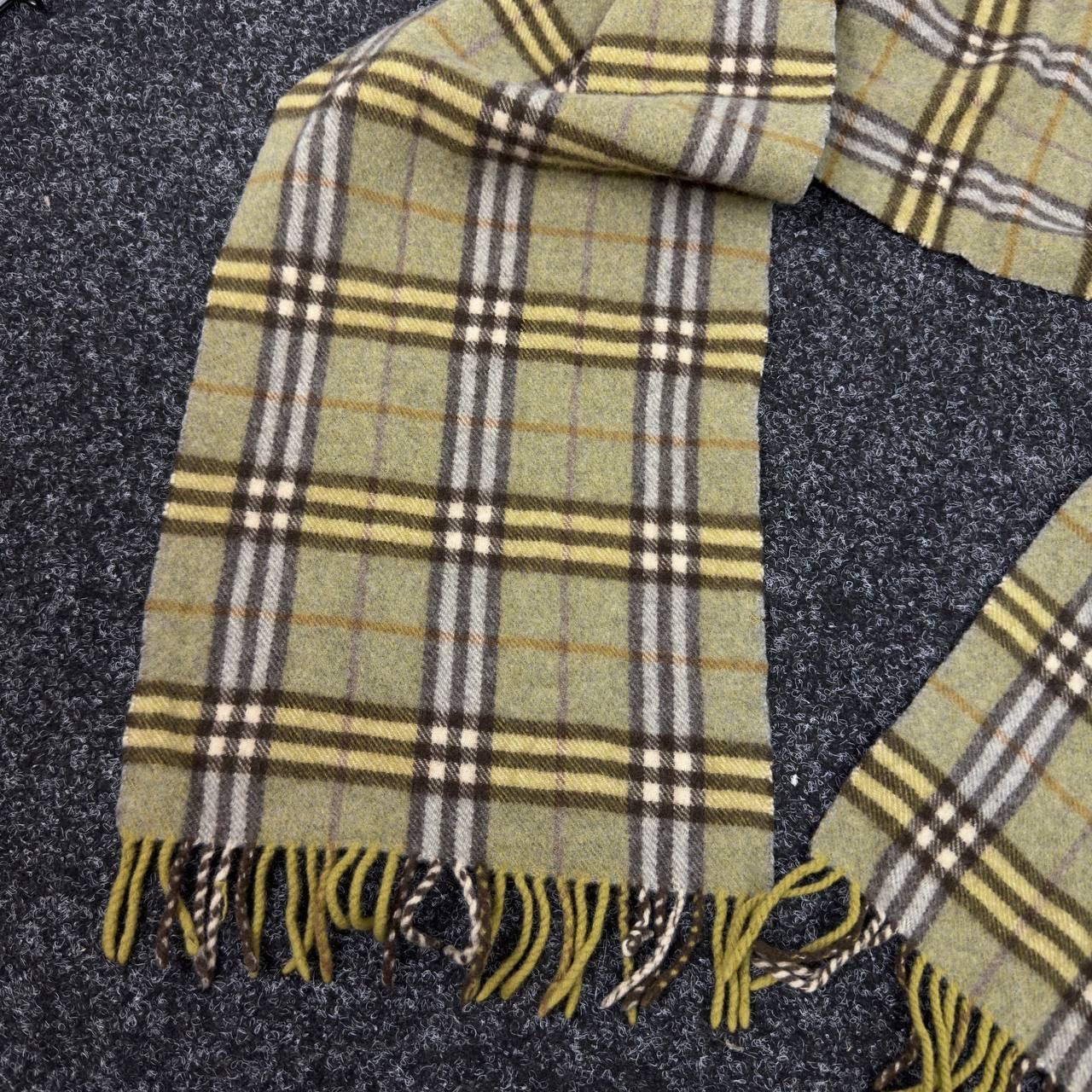 Burberry Burberry Vintage Scarf Lambswool Novacheck Luxury Size ONE SIZE - 4 Thumbnail