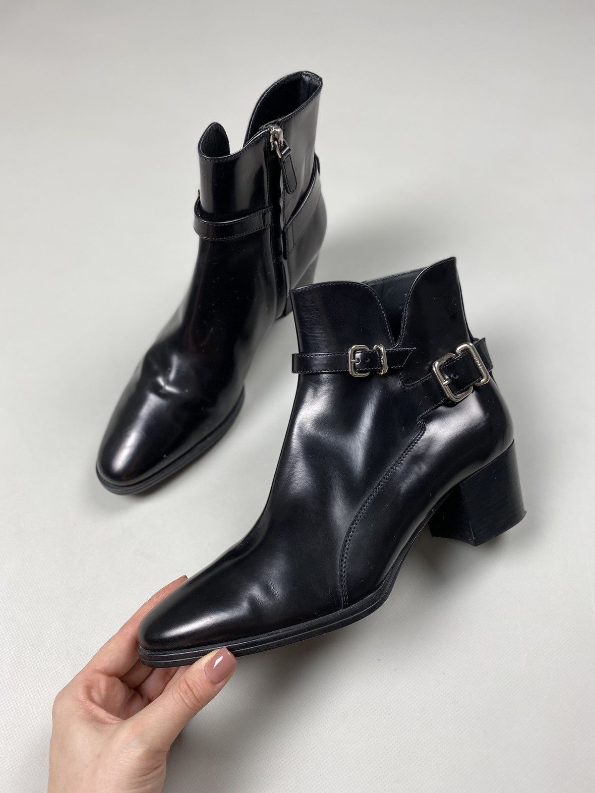 Tod's Tods ladies leather heeled boots shoes size 39 Size US 9 / IT 39 - 9 Thumbnail