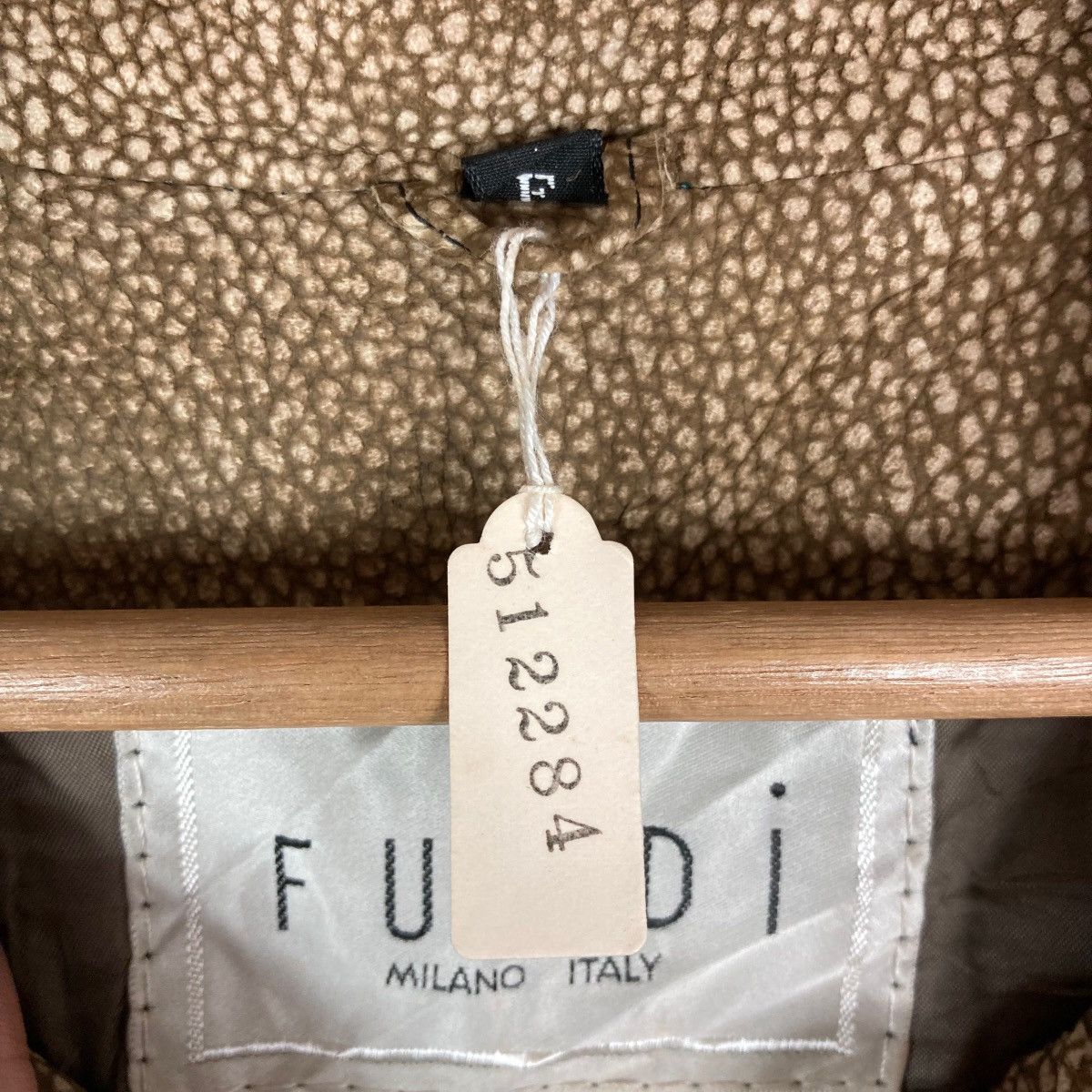 Vintage Vintage Furdi Milano Italy Velvet Flat Button Medium Long Size US L / EU 52-54 / 3 - 7 Thumbnail