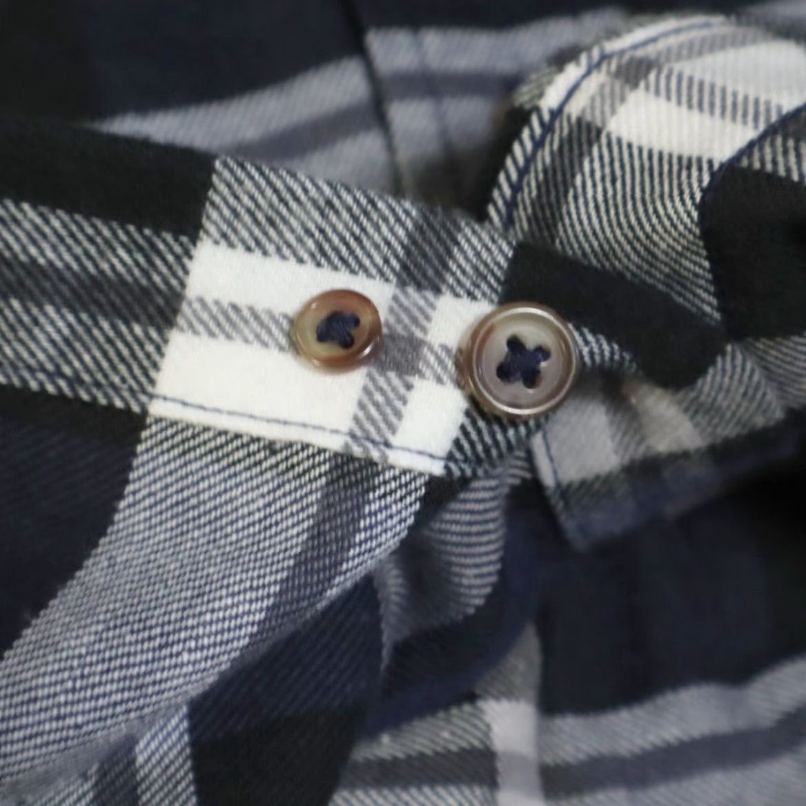 Chaps Chaps Shirt Navy Blue Plaid Button Down Shirt 2XB Men’s Long Sleeve Performance Flannel Cotton Casual Shirt Size US XXL / EU 58 / 5 - 7 Thumbnail
