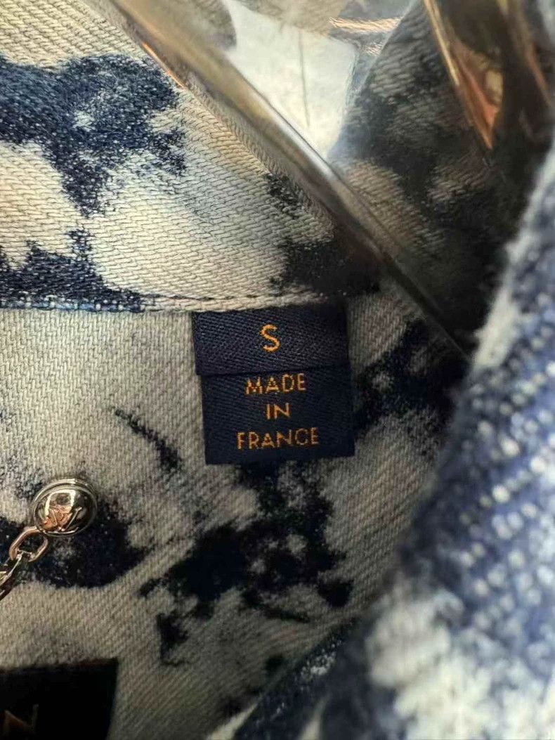 Louis Vuitton Louis Vuitton Wizard of Oz Sleeping Beauty Tie-Dye Denim J Size US S / EU 44-46 / 1 - 6 Thumbnail