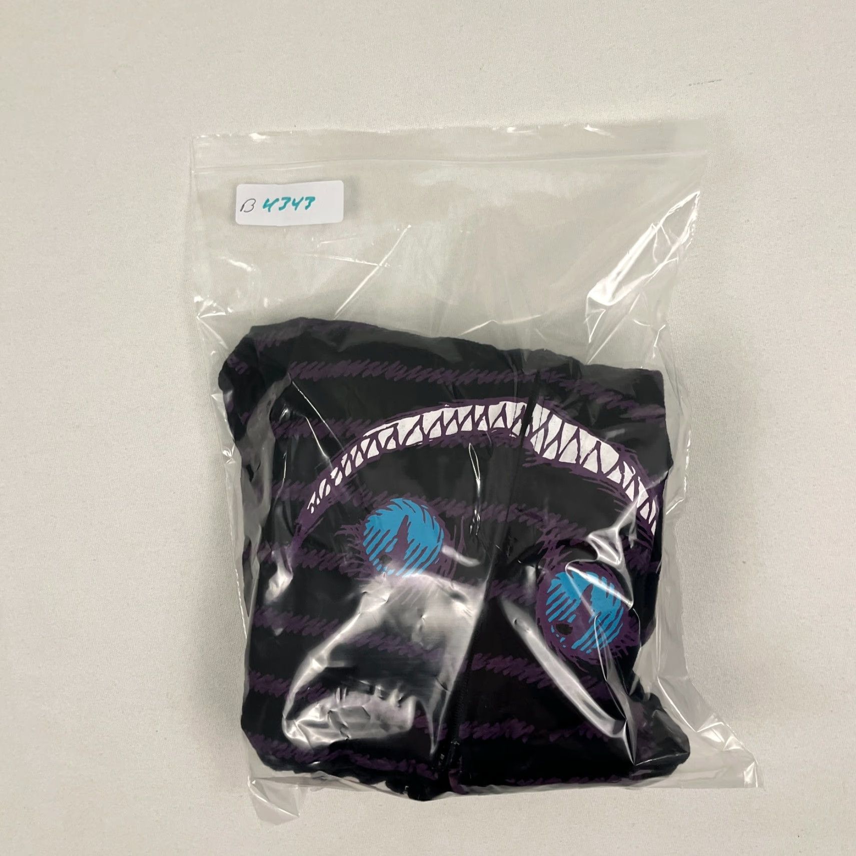 Hot Topic VINTAGE Rare 2009 Cheshire Cat Hoodie Womens M Reversible Hot Topic Disney Hoodie Y2K Size M / US 6-8 / IT 42-44 - 8 Thumbnail