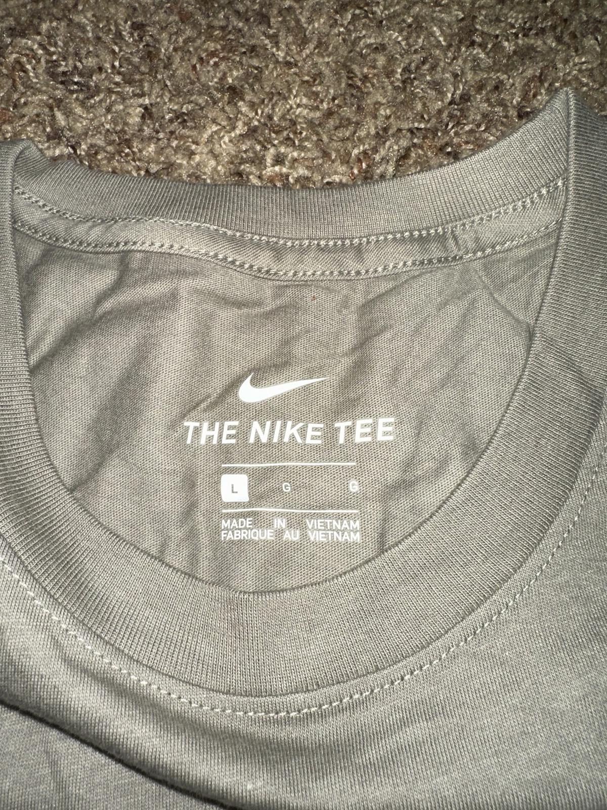 Nike Nike Sportswear Just Do It Graphic Tee T-Shirt Sample Size US L / EU 52-54 / 3 - 3 Thumbnail