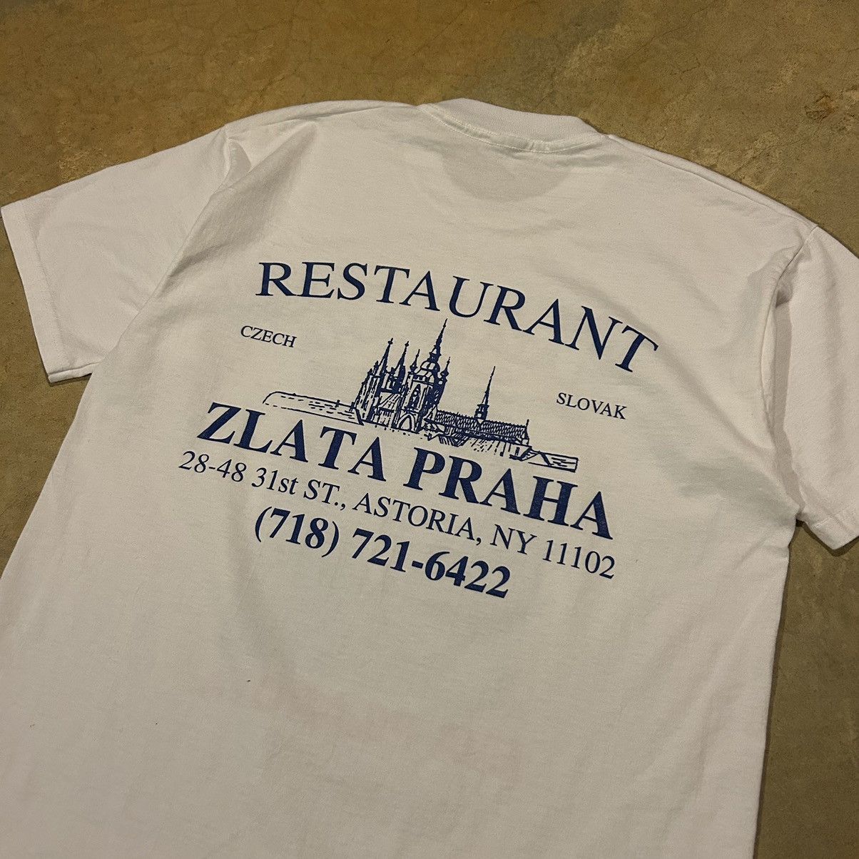 Japanese Brand × Vintage Crazy Vintage 90s Eva Pilarova New York Restaurant Tee Size US L / EU 52-54 / 3 - 5 Thumbnail