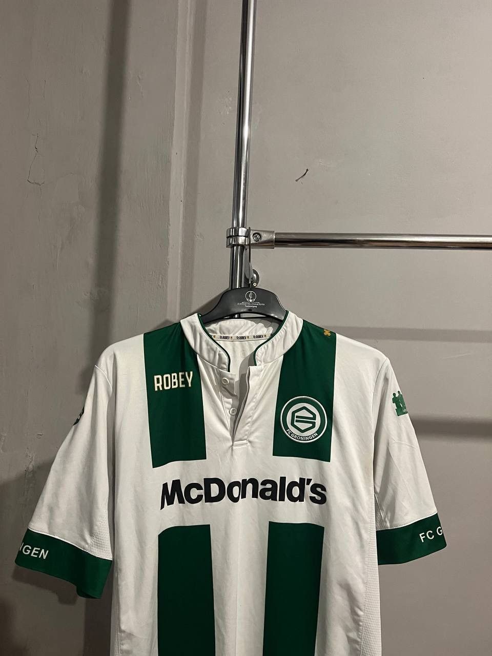 Sports Specialties 2015/16 FC GRONINGEM #10 MATCH WORN ROBEY SOCCER JERSEY SHIR Size US XL / EU 56 / 4 - 4 Thumbnail