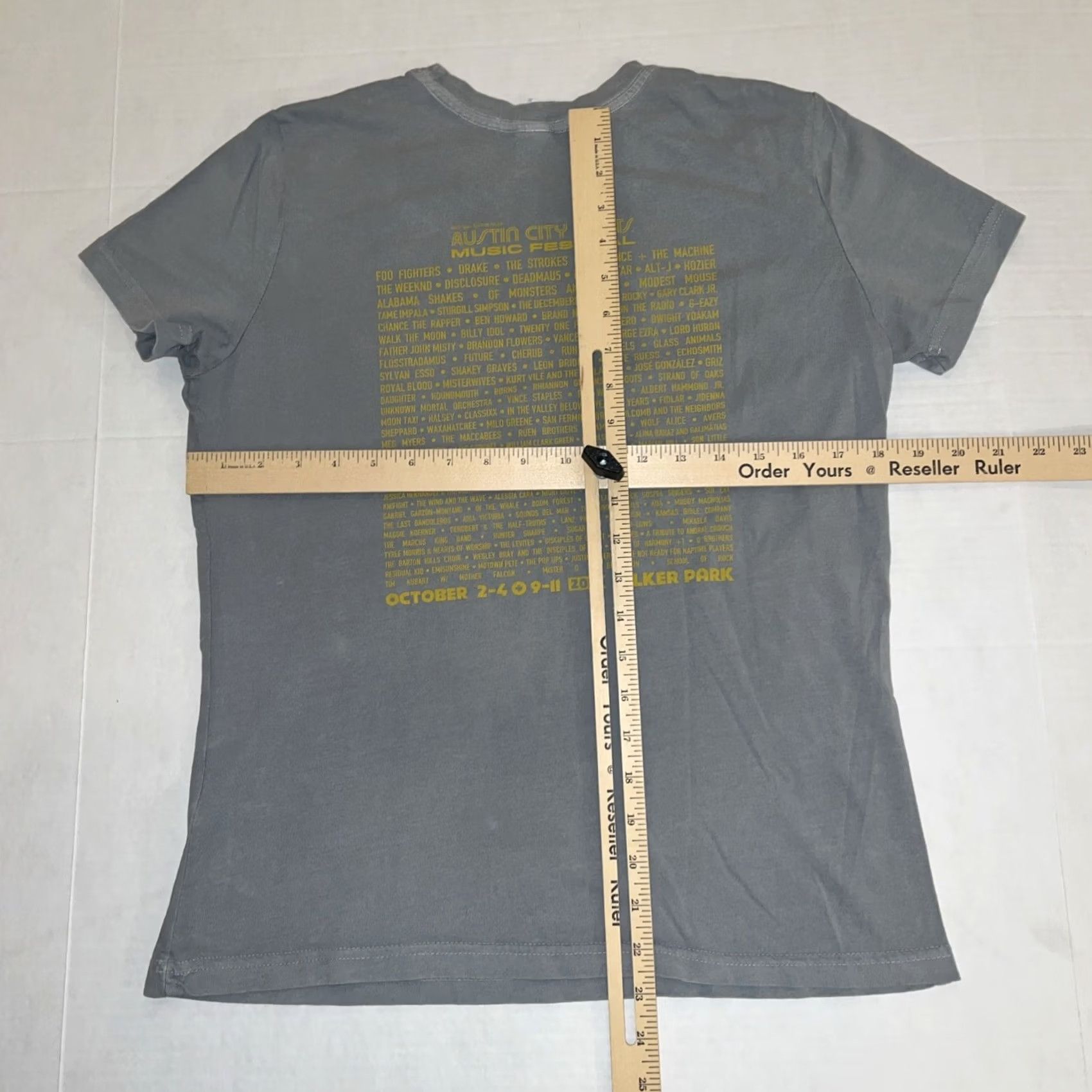 Vintage VINTAGE Authentic Pigment ACL Austin City Limits Music Festival Shirt Women’s Small Green Graphic Western 2015 Decade 2015 Womens Small Shirt Size S / US 4 / IT 40 - 6 Thumbnail