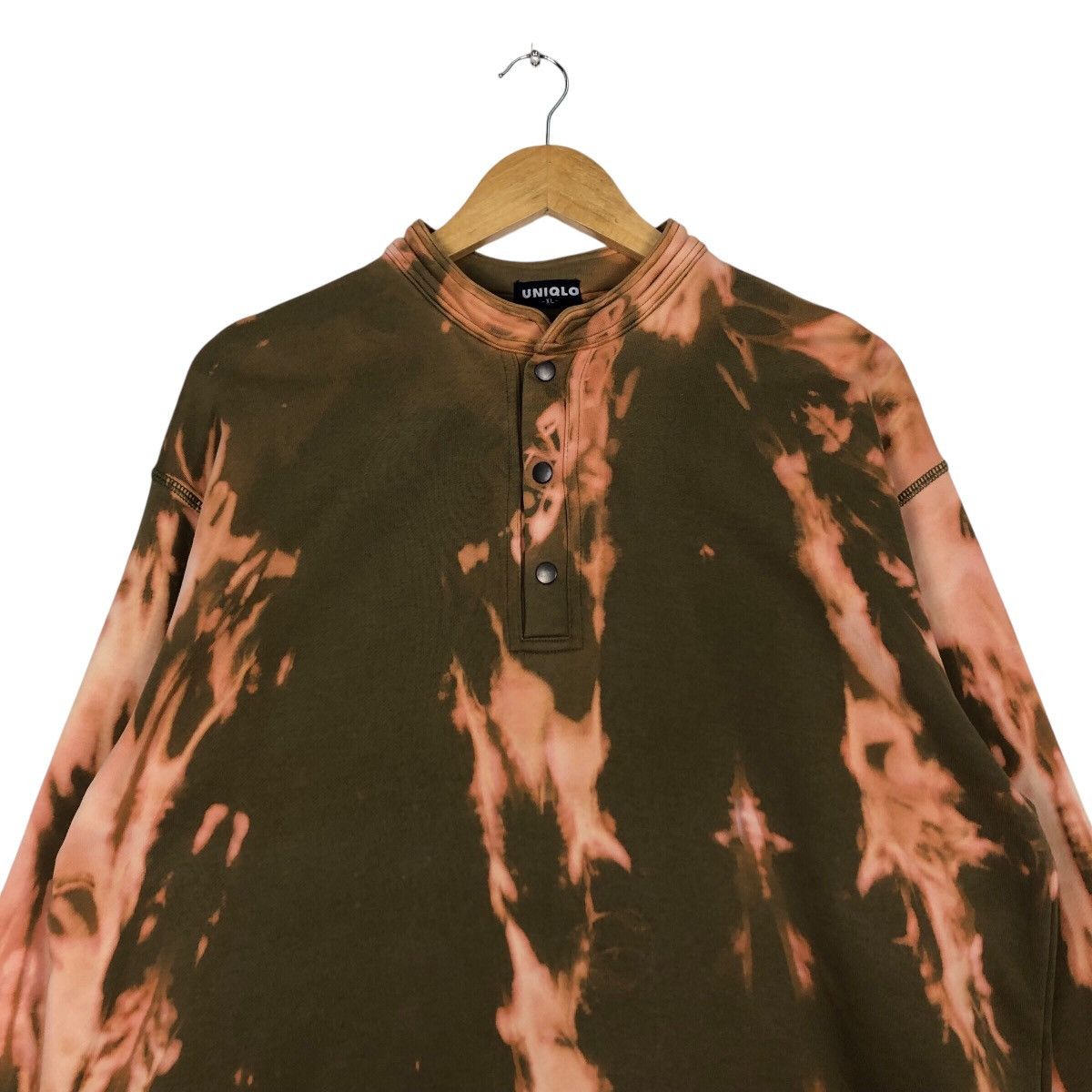 Japanese Brand × Uniqlo Rare Uniqlo Button Up Jumper Sweatshirt Large Size US L / EU 52-54 / 3 - 2 Thumbnail