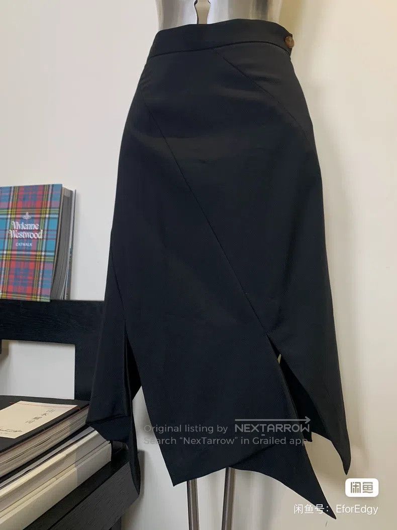 Vivienne Westwood Vivienne Westwood Black asymmetrical jacket and skirt suit Size L / US 10 / IT 46 - 8 Thumbnail
