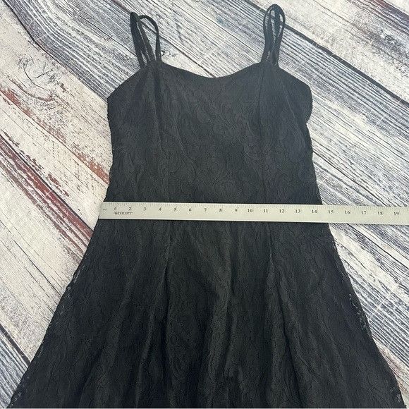 Vintage Vintage 90’s “All That Jazz” Lace Double Strap Mini Dress Size S / US 4 / IT 40 - 6 Thumbnail