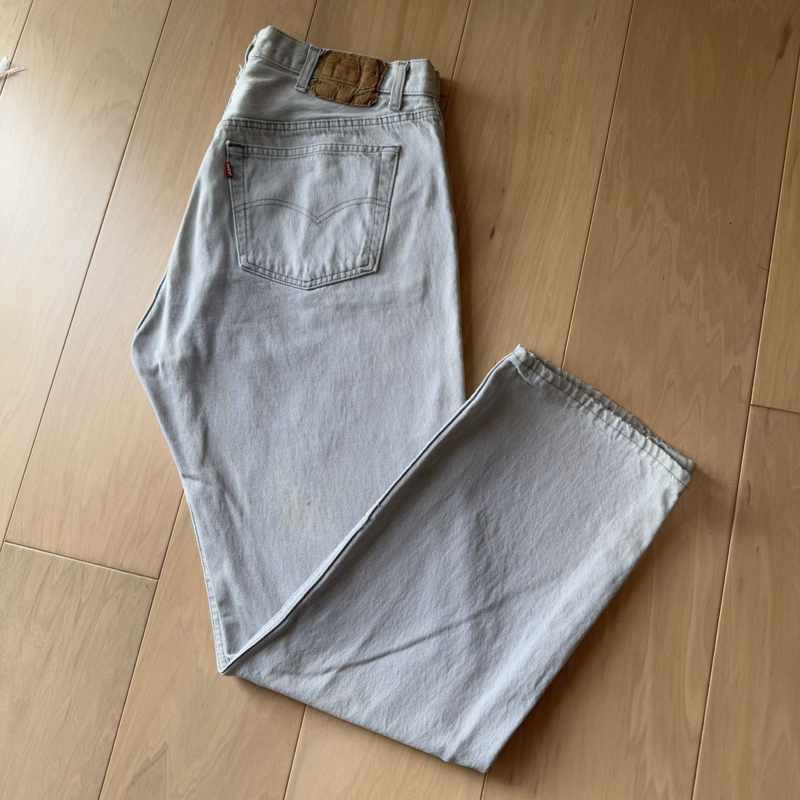 Levi's Vintage Levis 501 Jeans 37 Gray Light Wash 80s Made in USA Size US 37 - 10 Thumbnail