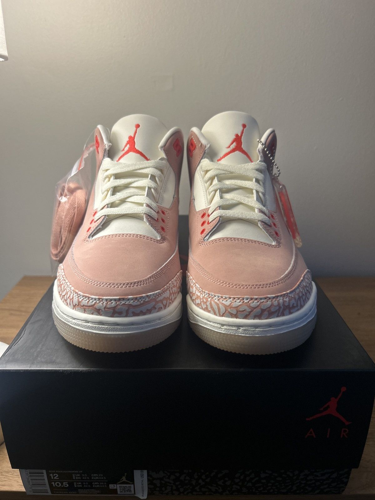 Jordan Brand Women’s Jordan 3 Rust Pink Size US 12 / EU 45 - 3 Thumbnail