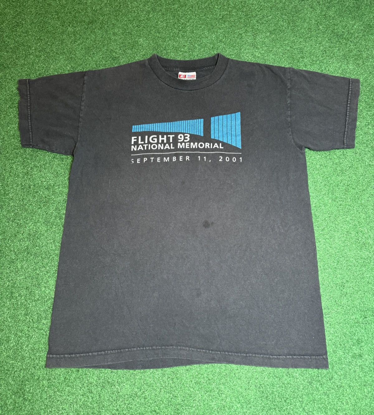 Vintage Vintage Y2K 9/11 Flight 93 National Memorial T Shirt Size US M / EU 48-50 / 2 - 1 Thumbnail