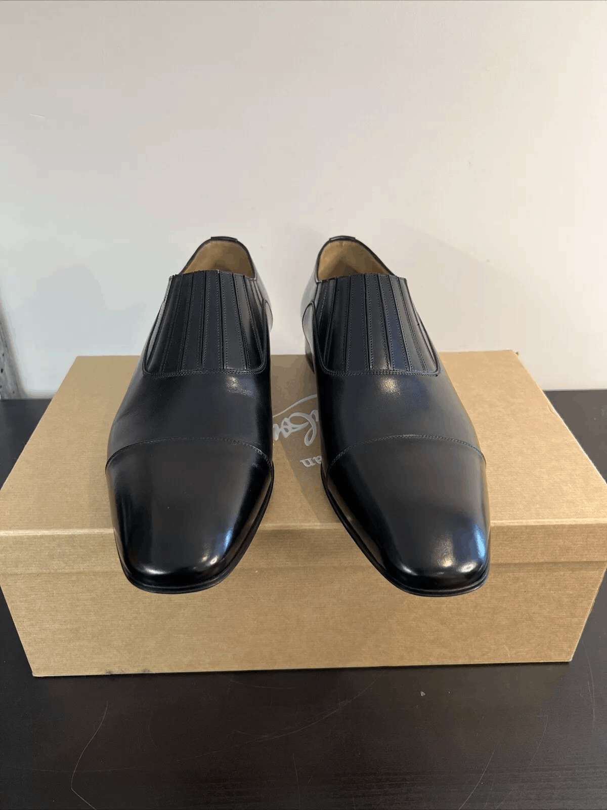 Christian Louboutin Christian Louboutin Greggo Black Leather Slip On EU 41 Size US 8 / EU 41 - 2 Thumbnail