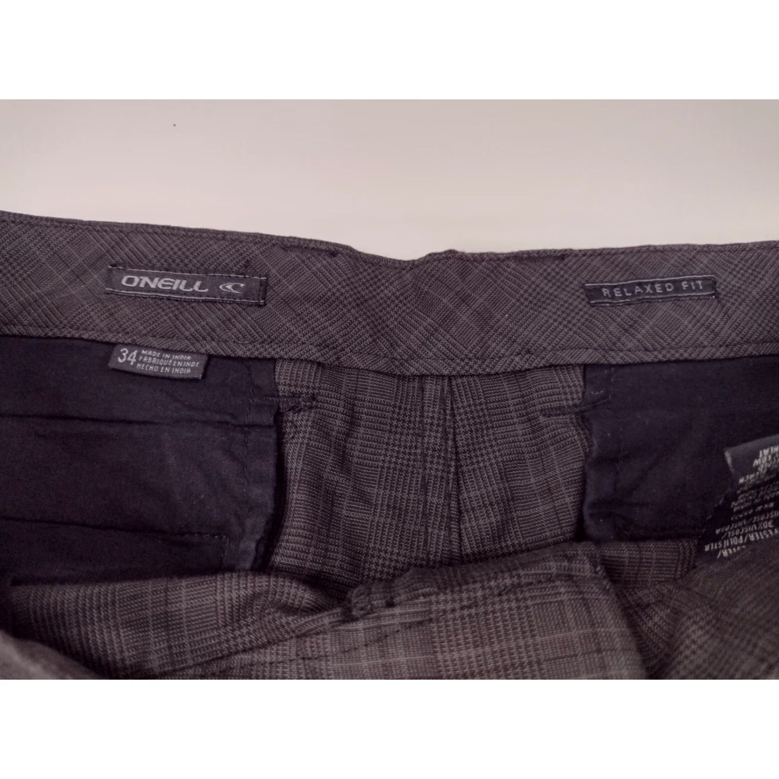 O'Neill O'Neill Chino Shorts Mens 34 Black/Grey Plaid 11" Flat Front Relaxed Fit #2670 Size US 34 / EU 50 - 2 Thumbnail