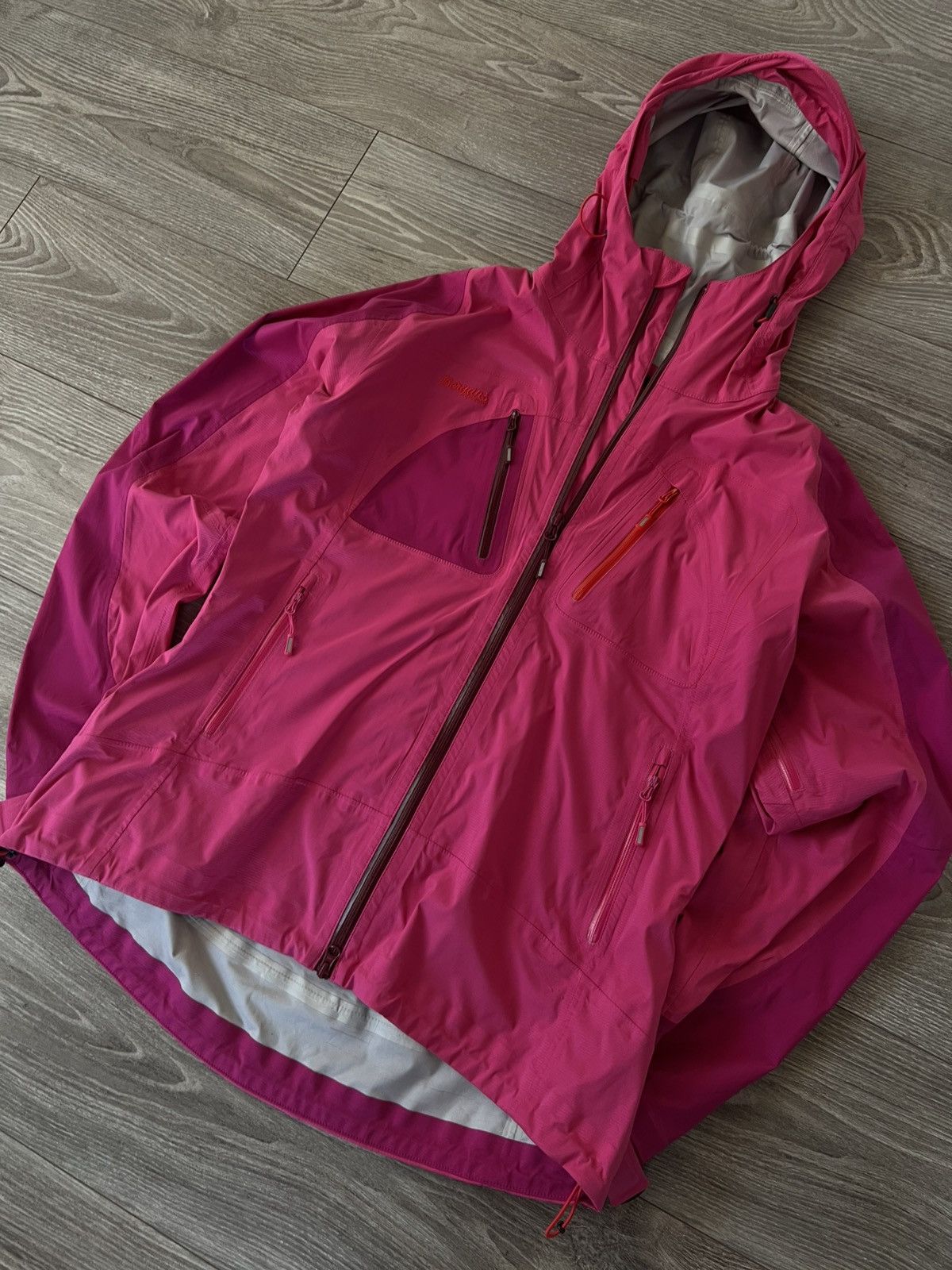 Bergans of Norway ‼️Bergans Of Norway Cecilie Jacket ARC Type Waterproof Jacket Size L / US 10 / IT 46 - 3 Thumbnail