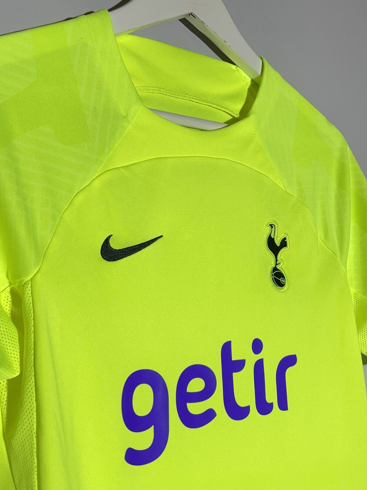 Nike Nike Tottenham Hotspur Strike Y2K Streetwear Football Shirt Size US S / EU 44-46 / 1 - 3 Thumbnail