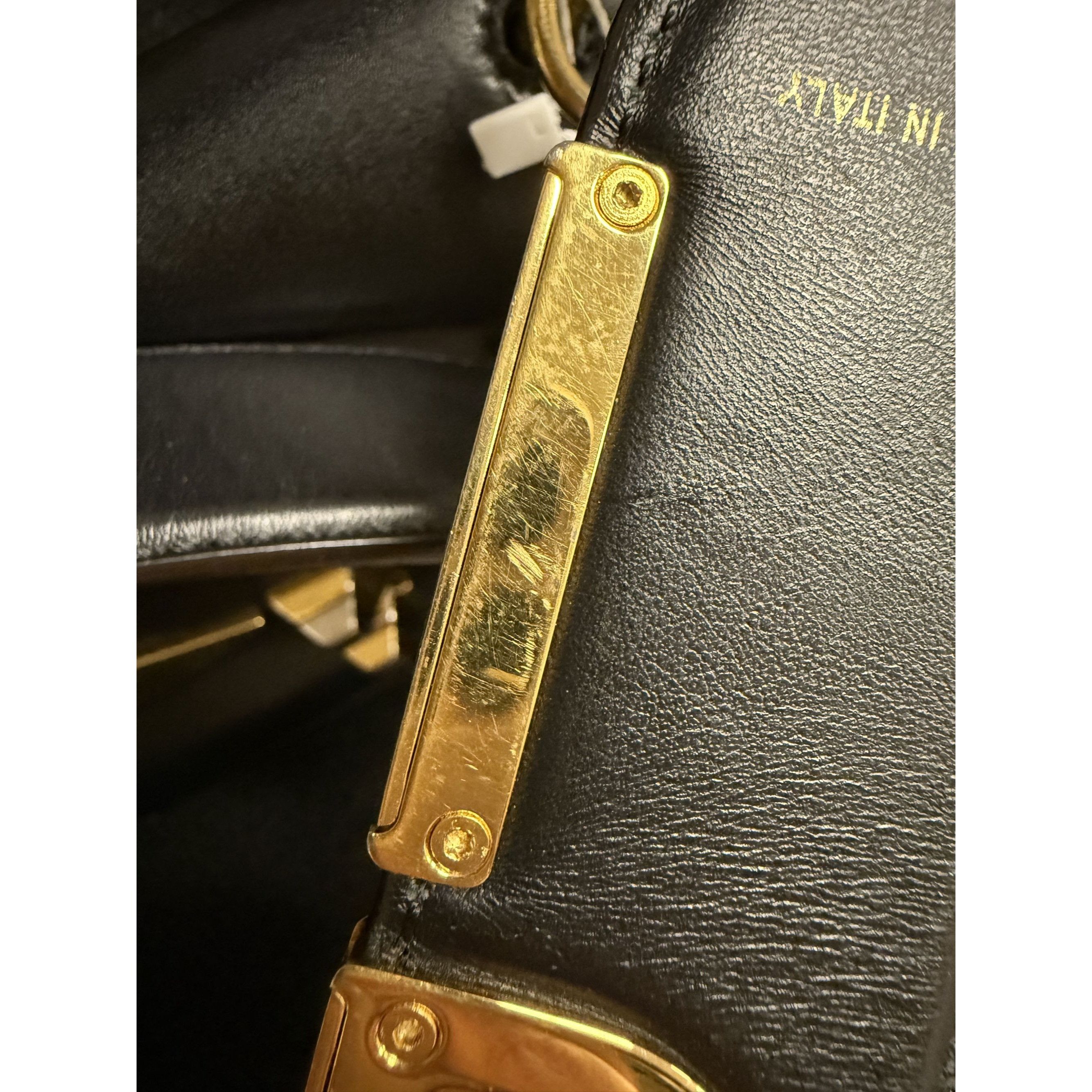 Fendi Fendi Roma Black & Gold Leather Shoulder Bag With Logo Strap Size ONE SIZE - 18 Thumbnail