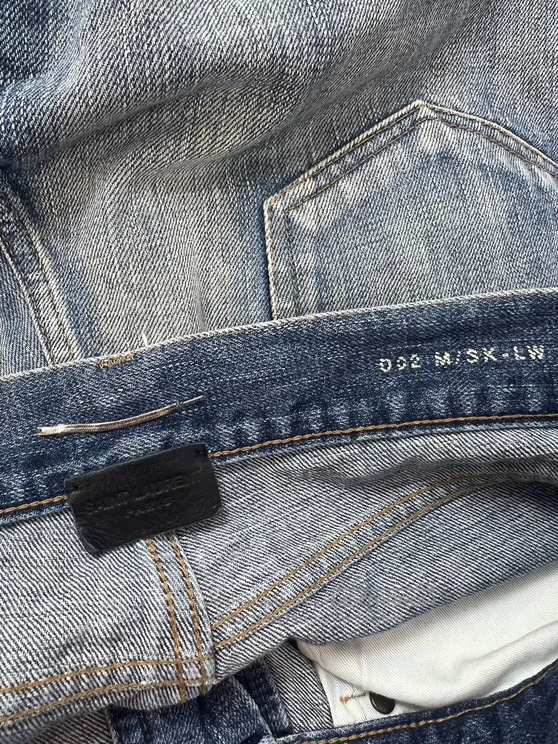 Saint Laurent Paris Saint Laurent Paris Cut Patch Destroyed Jeans Size US 33 - 5 Thumbnail