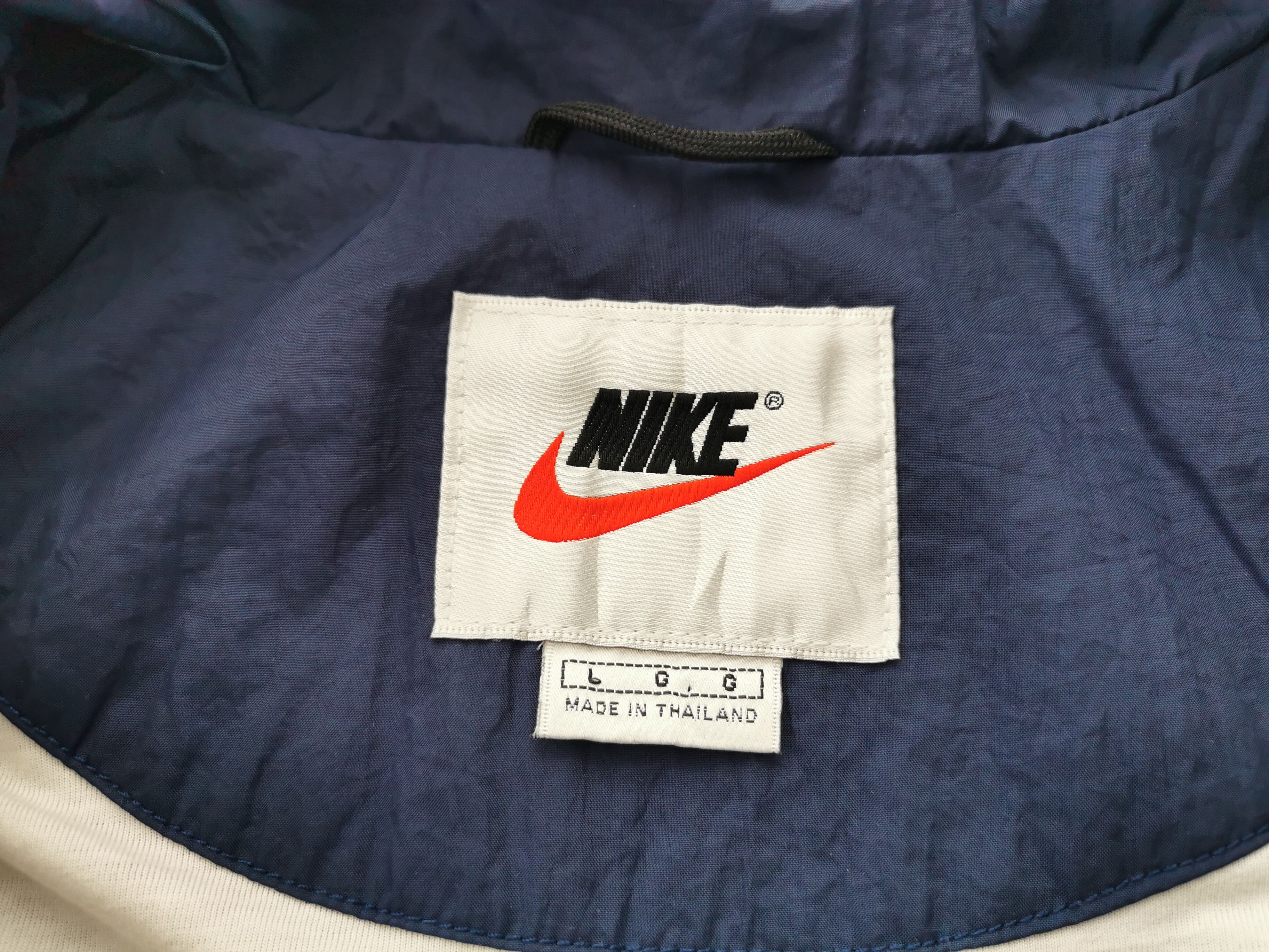 Nike Vintage 90s Nike Swoosh Windbreaker Nylon Jacket Size L Size US L / EU 52-54 / 3 - 7 Thumbnail