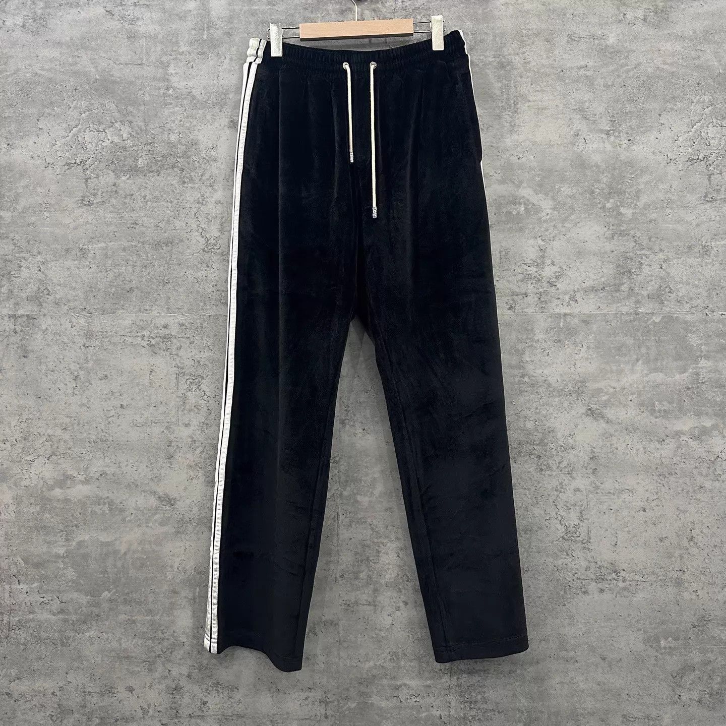 Other GL Black Velvet Paneled Casual Pants XL Unisex 99 New Size US 36 / EU 52 - 1 Thumbnail