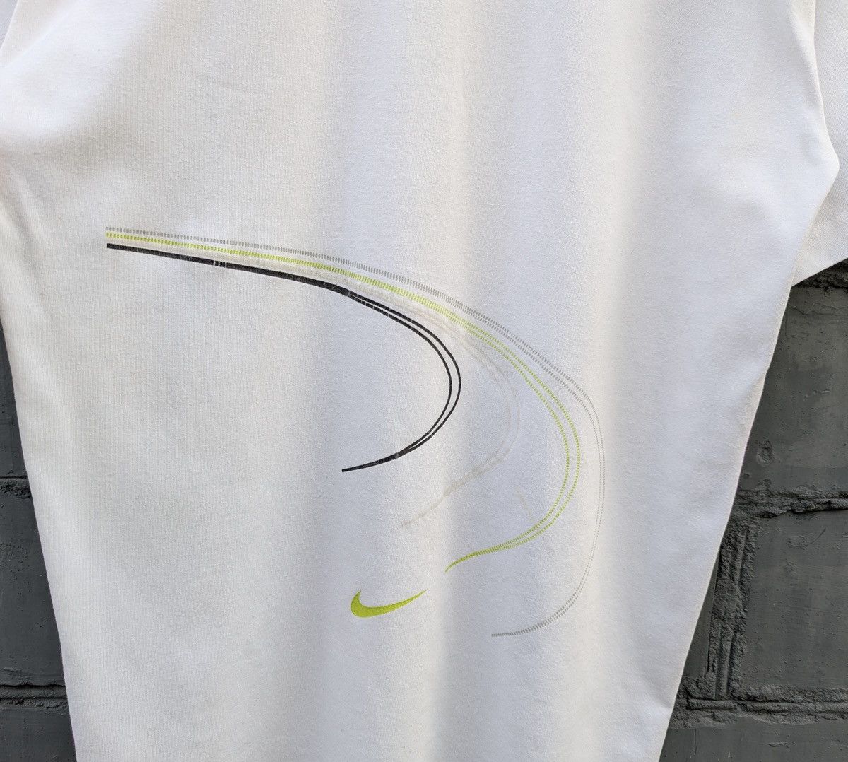 Nike Nike T-Shirt Abstract Geometric Logo Dry Fit Size US M / EU 48-50 / 2 - 3 Thumbnail