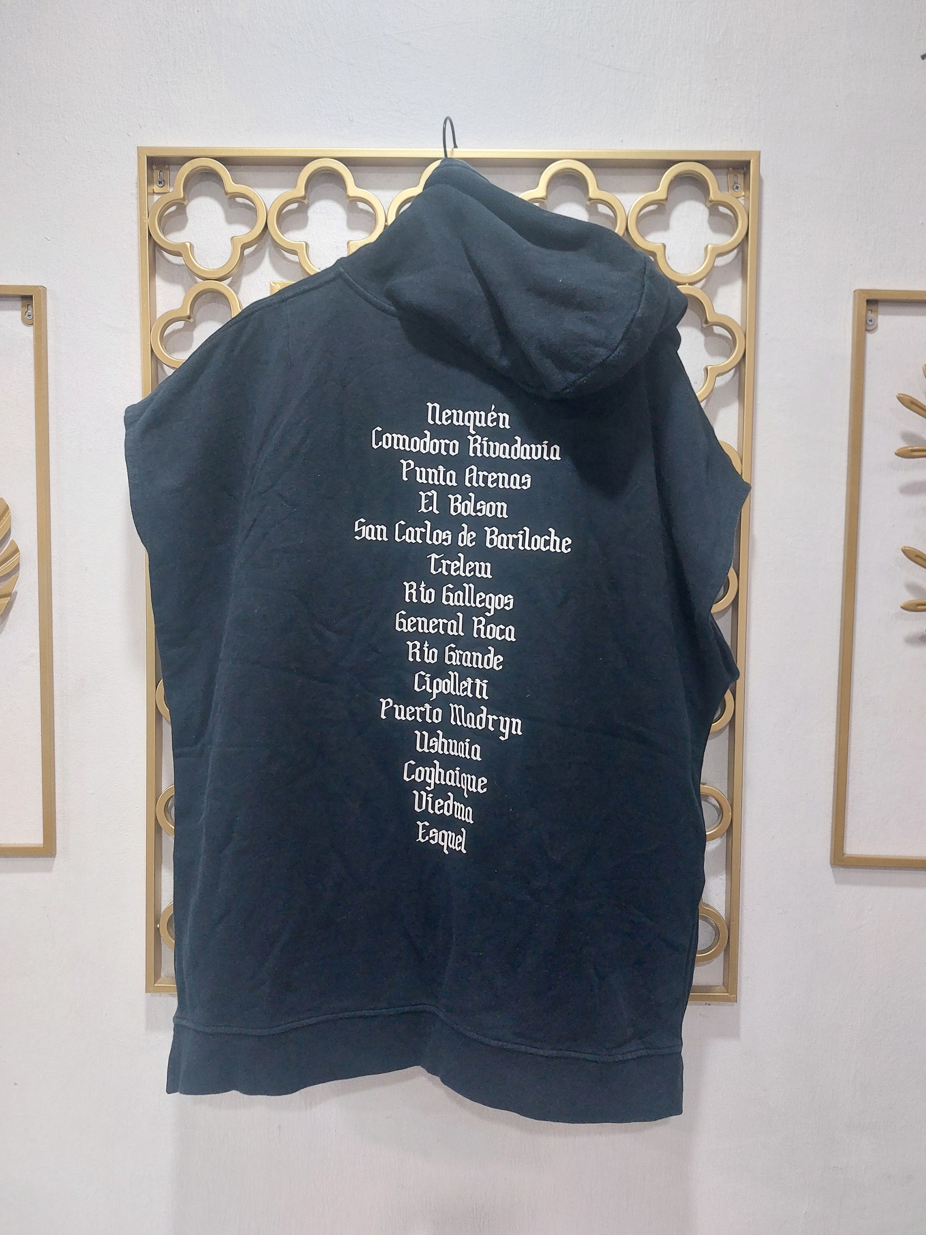 Marcelo Burlon OVERSIZED SLEVELESS HOODIE MARCELO BURLON Size US L / EU 52-54 / 3 - 4 Thumbnail