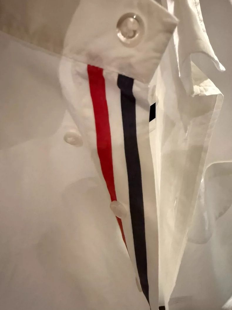 Thom Browne Thom browne Classic three-color logo shirt with door flap 2 Size US S / EU 44-46 / 1 - 3 Thumbnail