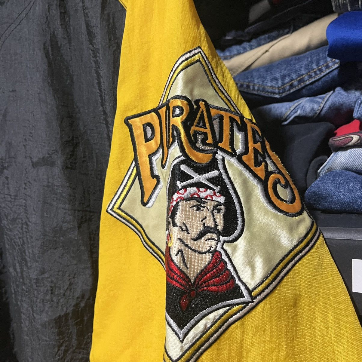 Starter VINTAGE 90s PITTSBURGH PIRATES STARTER JACKET BLACK YELLOW Size US L / EU 52-54 / 3 - 5 Thumbnail