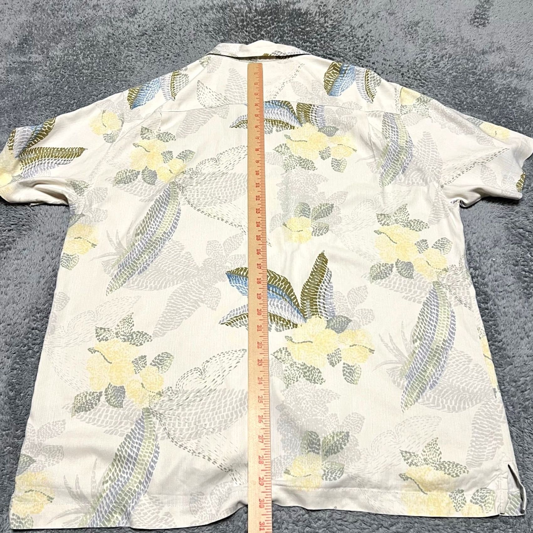 Tommy Bahama Tommy Bahama Camp Shirt Mens XL Cream Hawaiian Floral Silk Short Sleeve Mens XL Size US XL / EU 56 / 4 - 5 Thumbnail