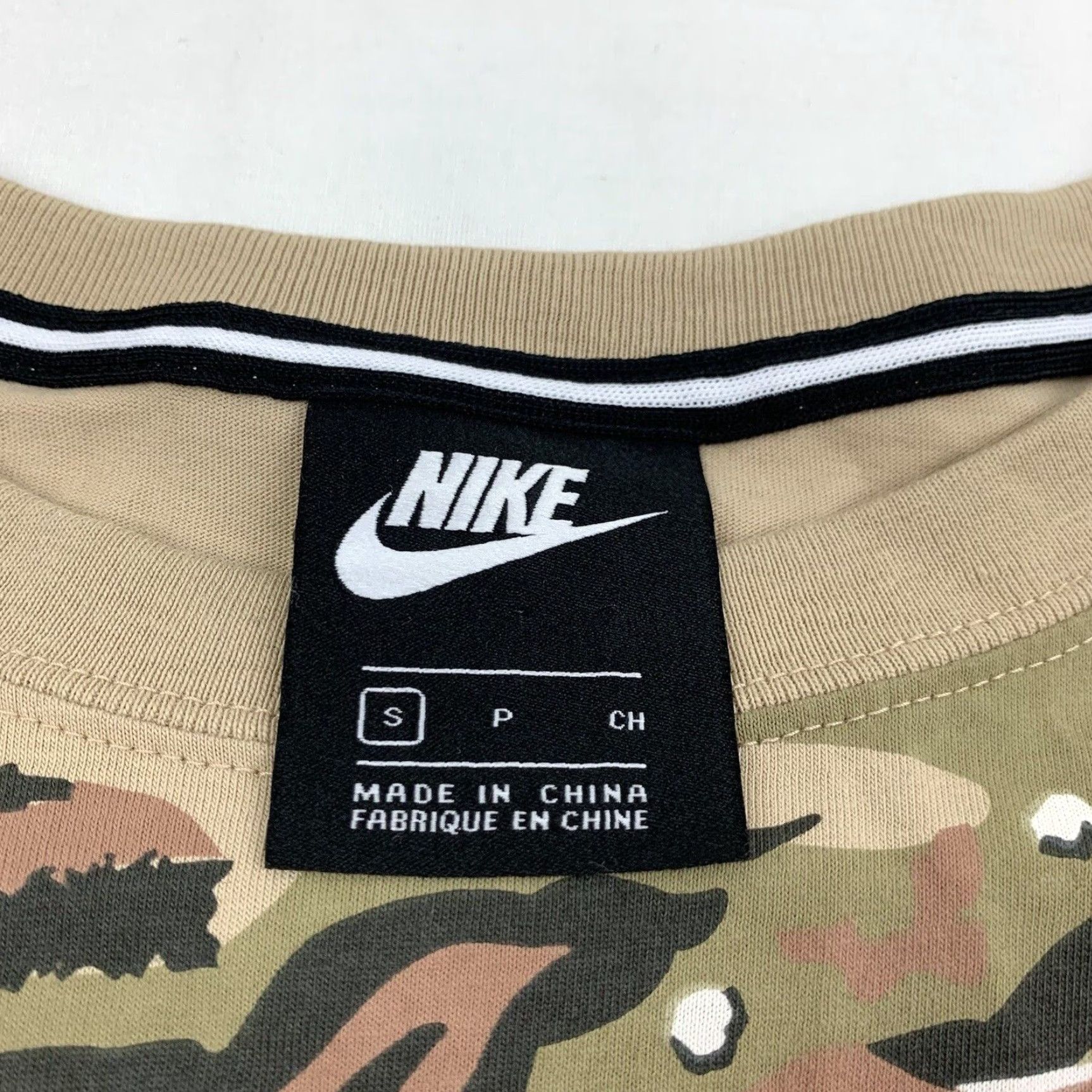 Nike Nike Womens Long Sleeve Shirt S Brown Floral The Force Is Female Sports Size S / US 4 / IT 40 - 3 Thumbnail