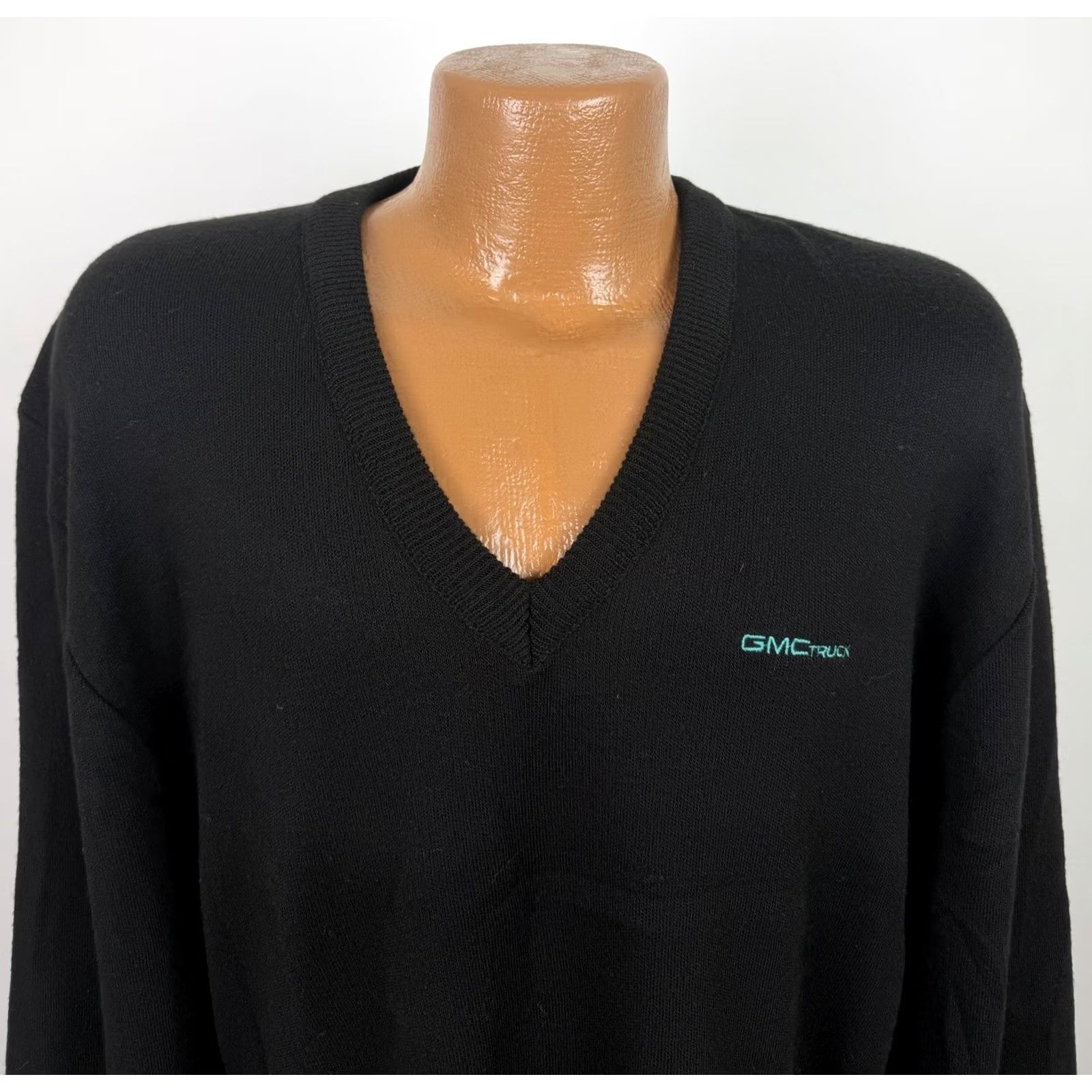 Vintage VINTAGE Drummond GMC Truck Sweater Mens XL Pullover Knit Black V-Neck Embroidered 80s 90s Grunge Retro USA Size US XL / EU 56 / 4 - 3 Thumbnail