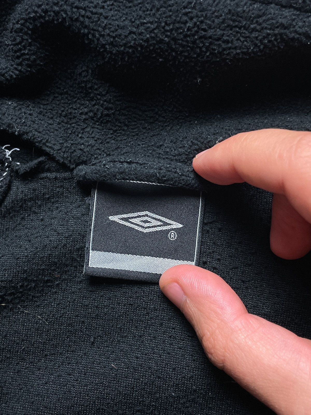 Umbro Vintage Umbro y2k gorpcore Fleece zip Baggy Sweatshirt Size US XL / EU 56 / 4 - 4 Thumbnail