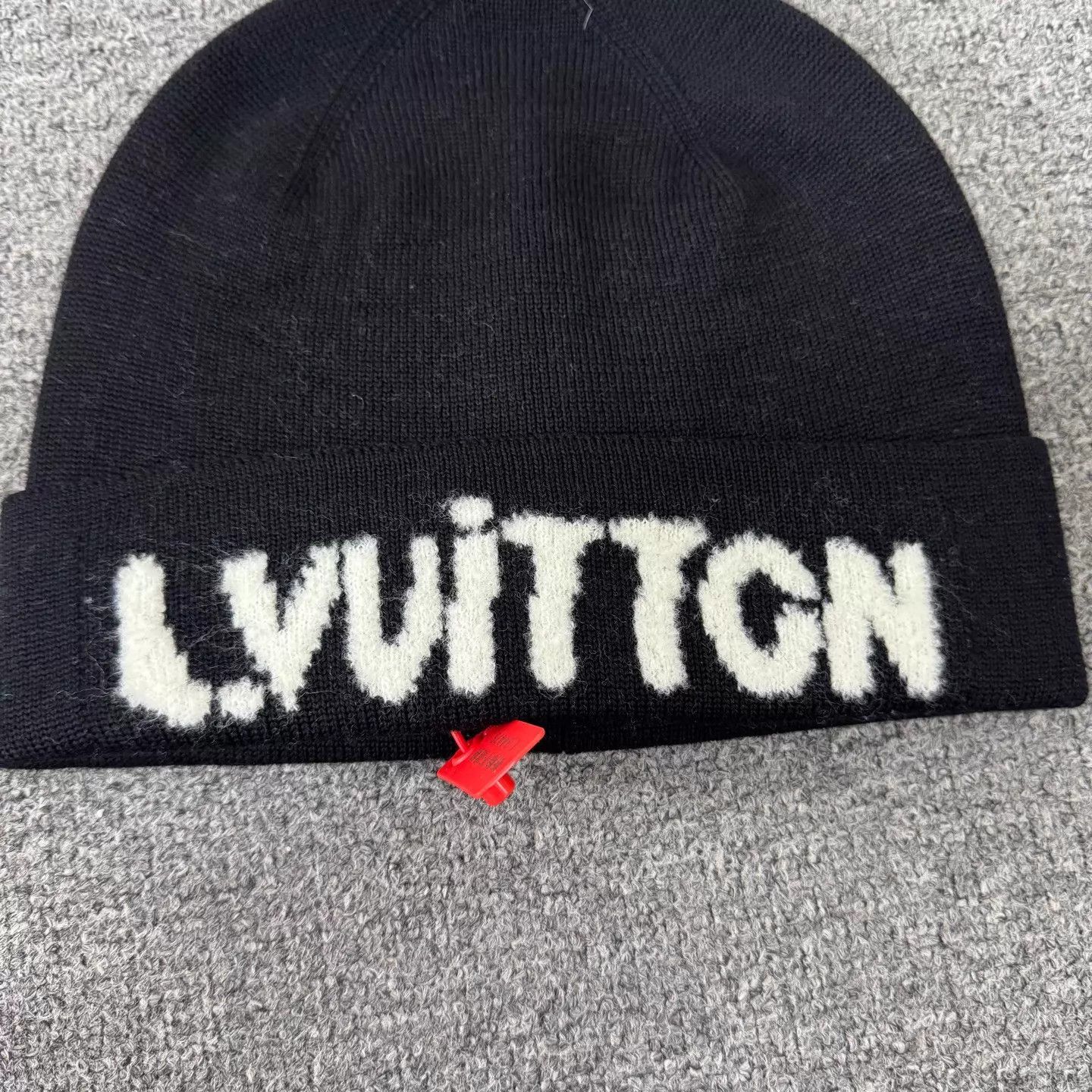 Louis Vuitton LV Logo Wool Beanie 99 New Size ONE SIZE - 3 Thumbnail