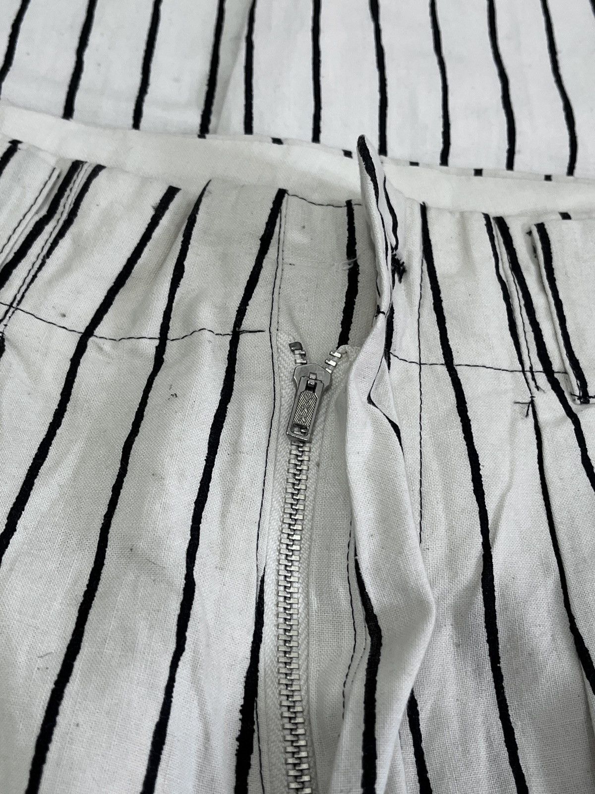 Yohji Yamamoto Yohji Yamamoto Pour Homme Stripe Wide Leg Baggy/Trouser pant Size US 28 / EU 44 - 4 Thumbnail
