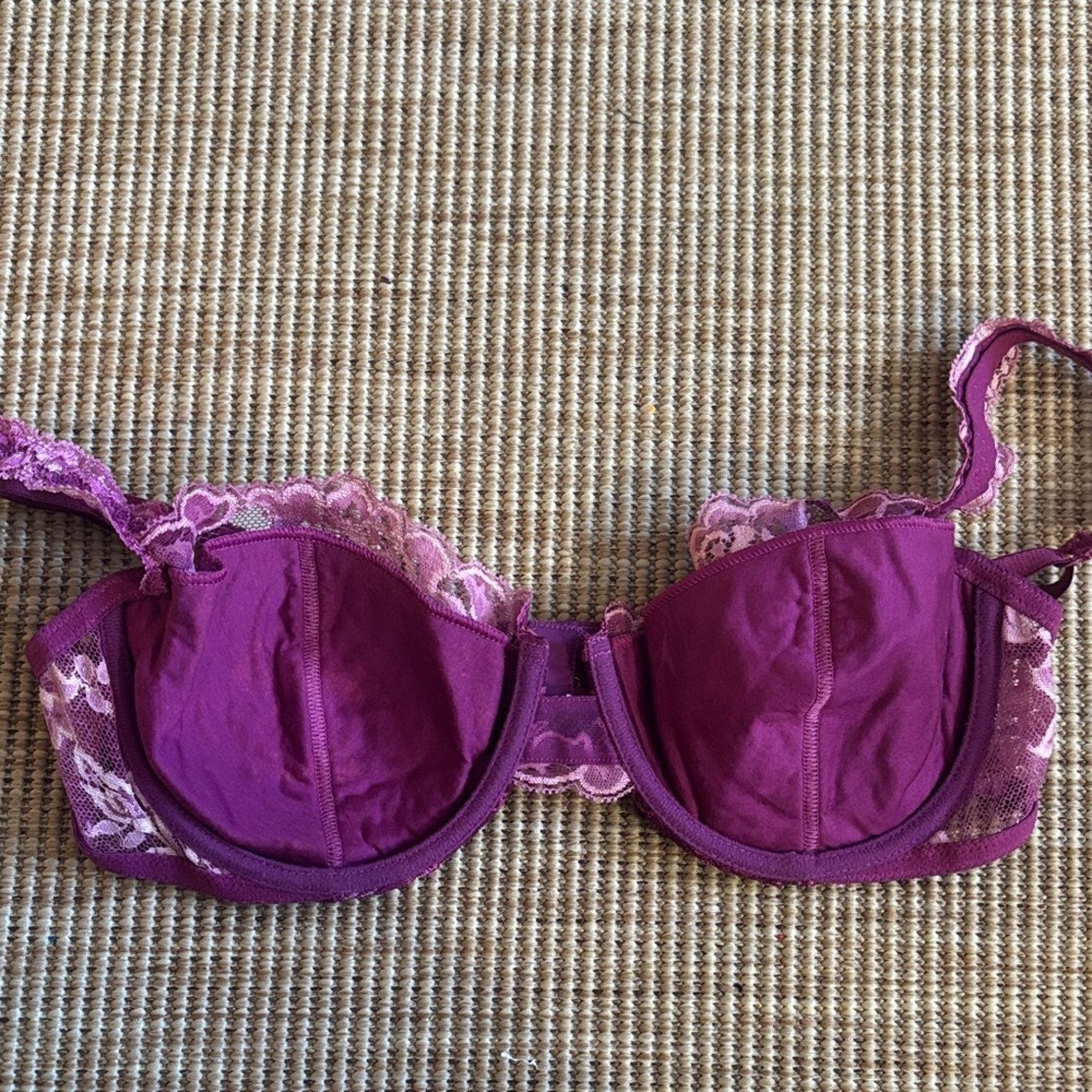La Perla NWT La Perla Magenta Lace Bra 38B Size ONE SIZE - 9 Thumbnail