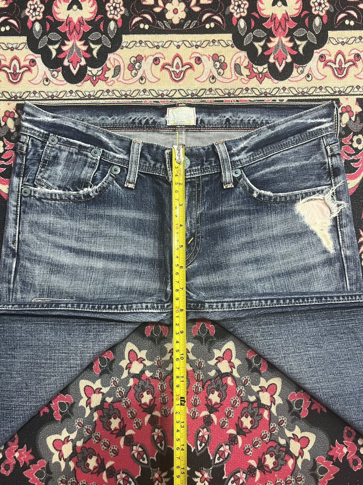 Levi's Vintage Levi’s Whisker Blue Faded Washed Patches Unisex Jean Size US 28 / EU 44 - 14 Thumbnail