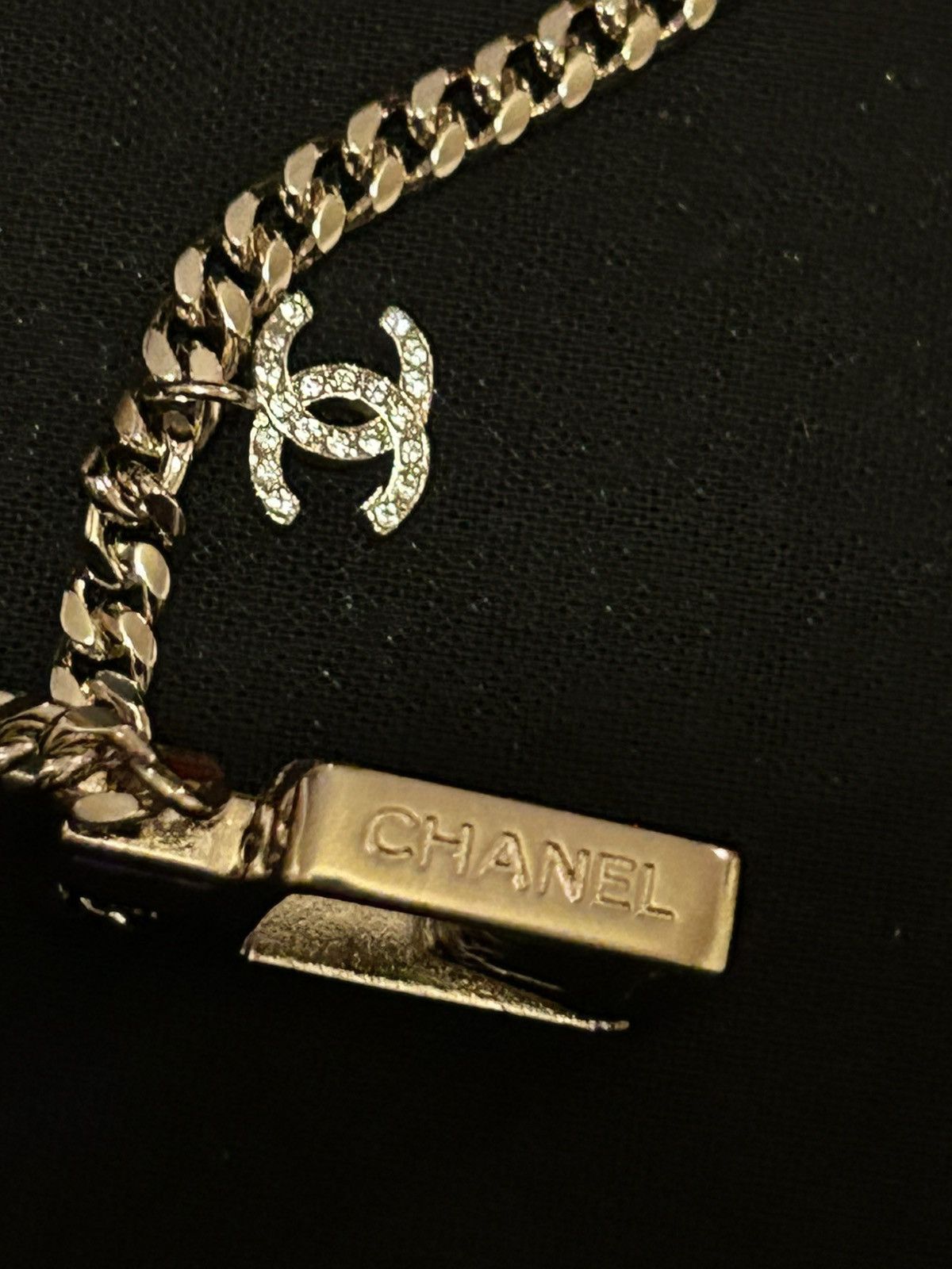 Chanel Chanel Crystal Purse with Red Cap Bottle Necklace Size ONE SIZE - 12 Thumbnail