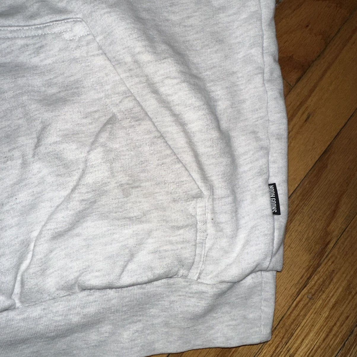 Noon Goons × SSENSE Noon Goons Gray Circle N Hoodie Size US S / EU 44-46 / 1 - 4 Thumbnail