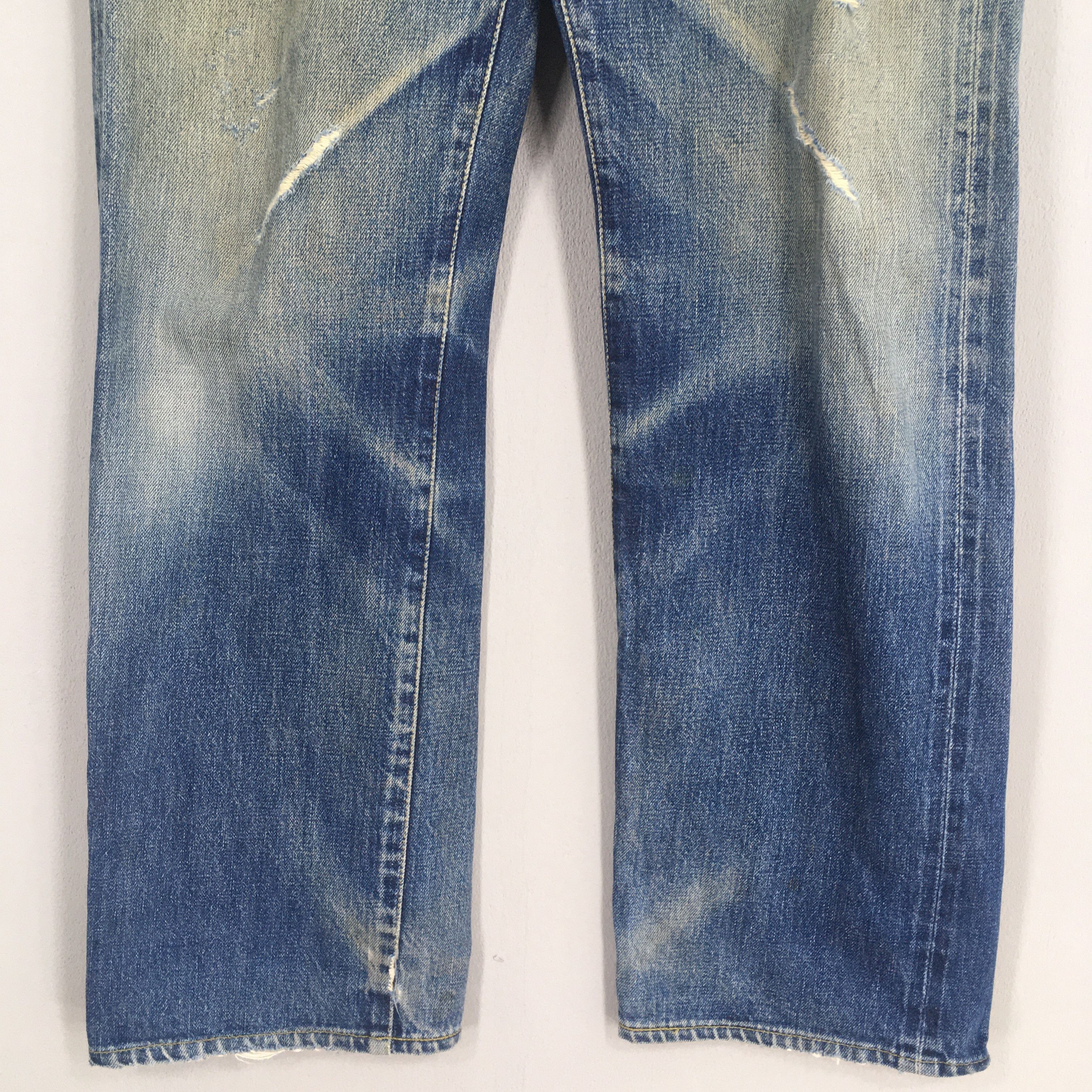 Levi's × Levi's Vintage Clothing × Vintage Size 28x30.5 Vintage Levi's 702 LVC Redline Selvedge Jeans Size 28" / US 6 / IT 42 - 4 Thumbnail