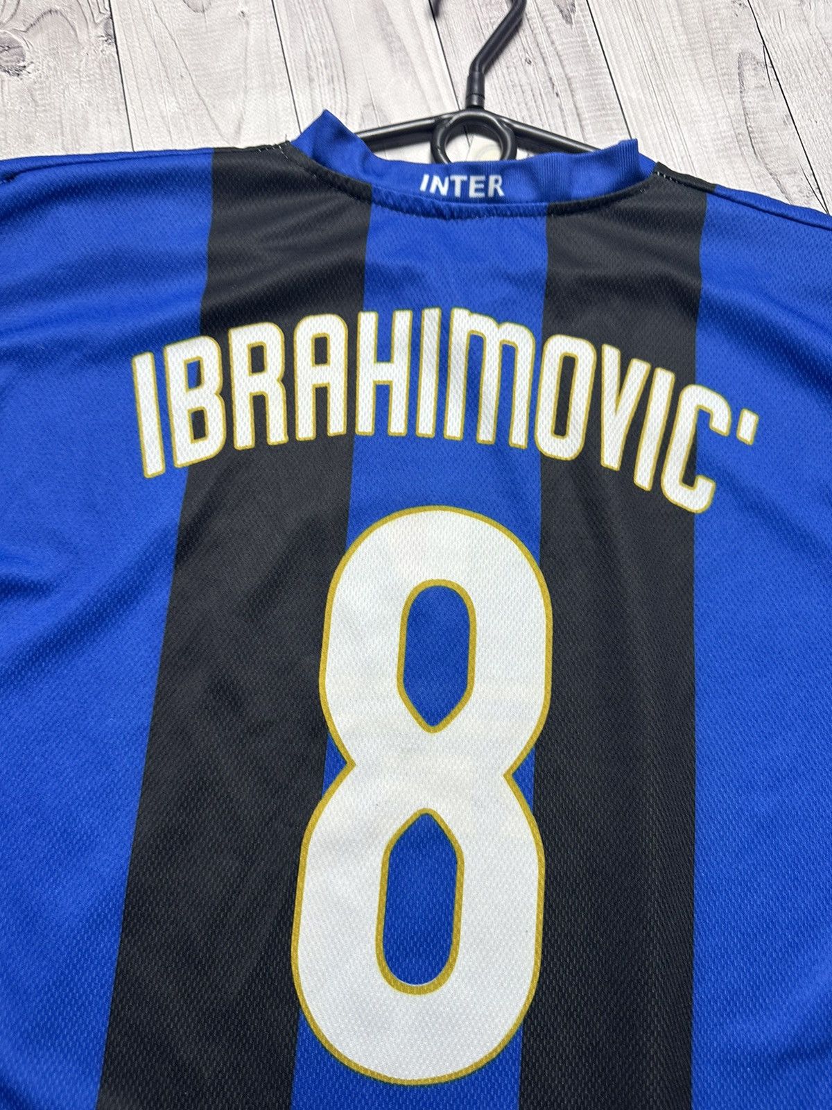 Vintage Vintage Inter Milan soccer jersey size L 8 Ibrahimovic Size US L / EU 52-54 / 3 - 4 Thumbnail