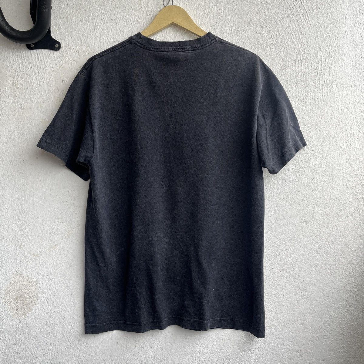 Mad Engine VINTAGE Y2K DISTRESSED FADED THE AVENGERS MARVEL TSHIRT Size US M / EU 48-50 / 2 - 2 Thumbnail
